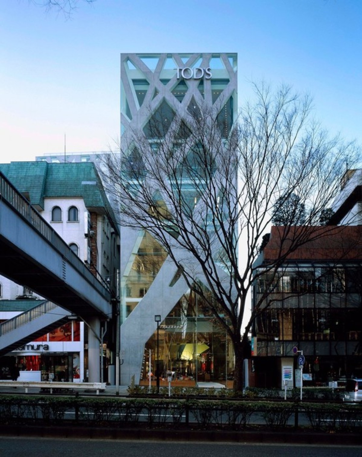 TOD’S Omotesando Building (2002—2004), Shibuya-ku, Tokio, Japonia, fot.: Nacasa & Partners Inc.