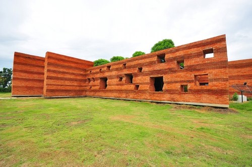 Instytut Filomy w Tajlnadii - laureat konkursu Brick Award 2014; autor projektu: Bangkok Project Studio, fot.: Pirak Anurakyawachon