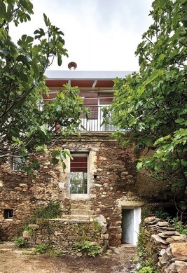 Luz House - laureat Emerging Architect Prize 2015, przyznawanej przez Fundację Miesa van der Rohe  © José Hevia