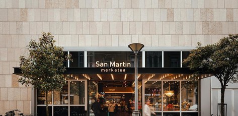 Wejście na targ w San Sebastián | projekt: EL EQUIPO CREATIVO | Zdjęcie: Aitor Estévez