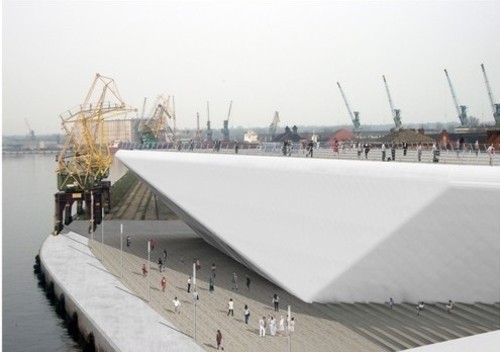 III nagroda /równorzędna/ w konkursie na projekt koncepcyjny Muzeum Morskiego - Centrum Nauki w Szczecinie. Autorem projektu jest pracownia RKW RHODE Kellermann Wawrowscy Polska Sp. z o.o. z Warszawy.