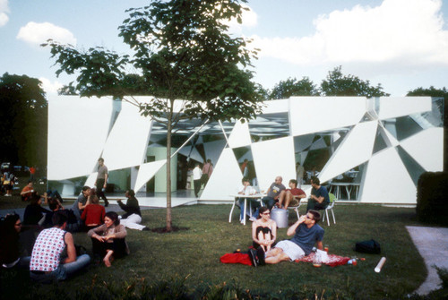 Serpentine Gallery Pavilion, 2002, London, U.K. 