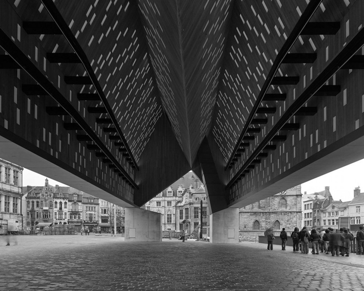 Market Hall w Gandawie/Belgia - finalista w konkursie o Nagrodę im. Miesa van der Rohe 2013 / Photos by Marc De Blieck © Robbrecht en Daem architecten