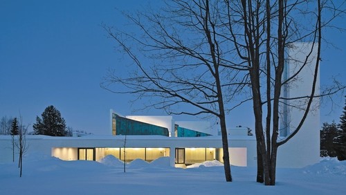 Kaplica Św. Wawrzyńca w Vantaa w Finlandii - laureat I nagrody w europejskim konkursie Miedź w architekturze 2011. Autor projektu Avanto Arkkitehdit. fot.: Tuomas Uusheimo 