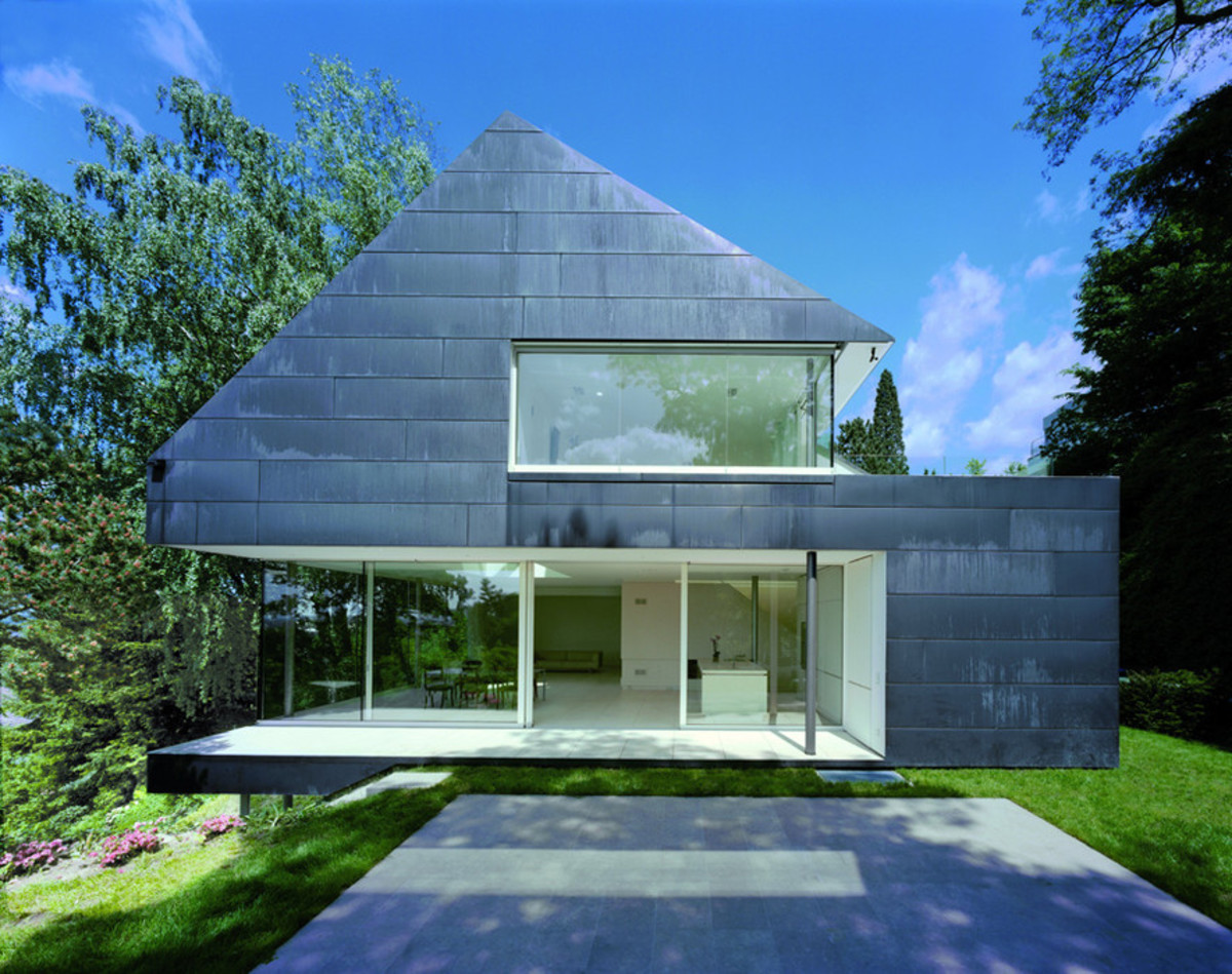Dom jednorodzinny otrzymał wyróżnienie równorzędne w XV edycji europejskiego konkursu Miedź w architekturze. Autor projektu Fritsch und Schlüter Architekten. fot.: C Kraneburg