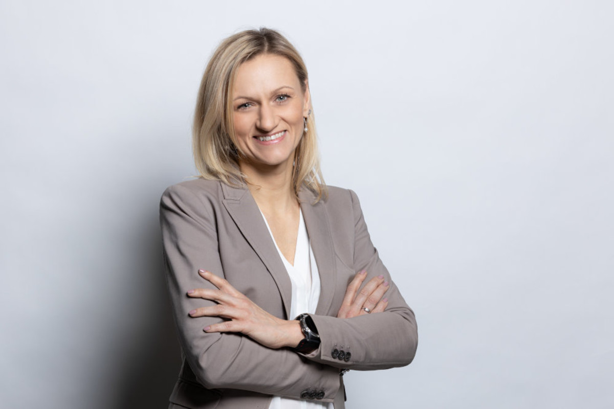 Anna Jarzębowska, zastępca dyrektora oraz szefowa zespołu doradztwa ESG, w ramach zespołu Strategic Consulting w CBRE. 