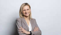 Anna Jarzębowska, zastępca dyrektora oraz szefowa zespołu doradztwa ESG, w ramach zespołu Strategic Consulting w CBRE. 