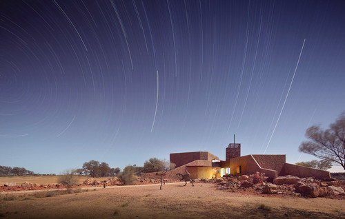 Muzeum Dinozaurów w Australii projektu Cox Architecture. Obiekt zakwalifikował się do listy finalowej o Nagrodę WAF 2012.