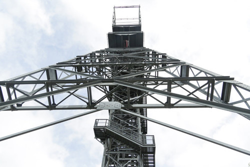 Wieża wyciągowa dawnej kopalni Katowice została zaadaptowana na wieżę widokową