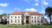 Pałac w Nawrze | źródło: Wikipedia