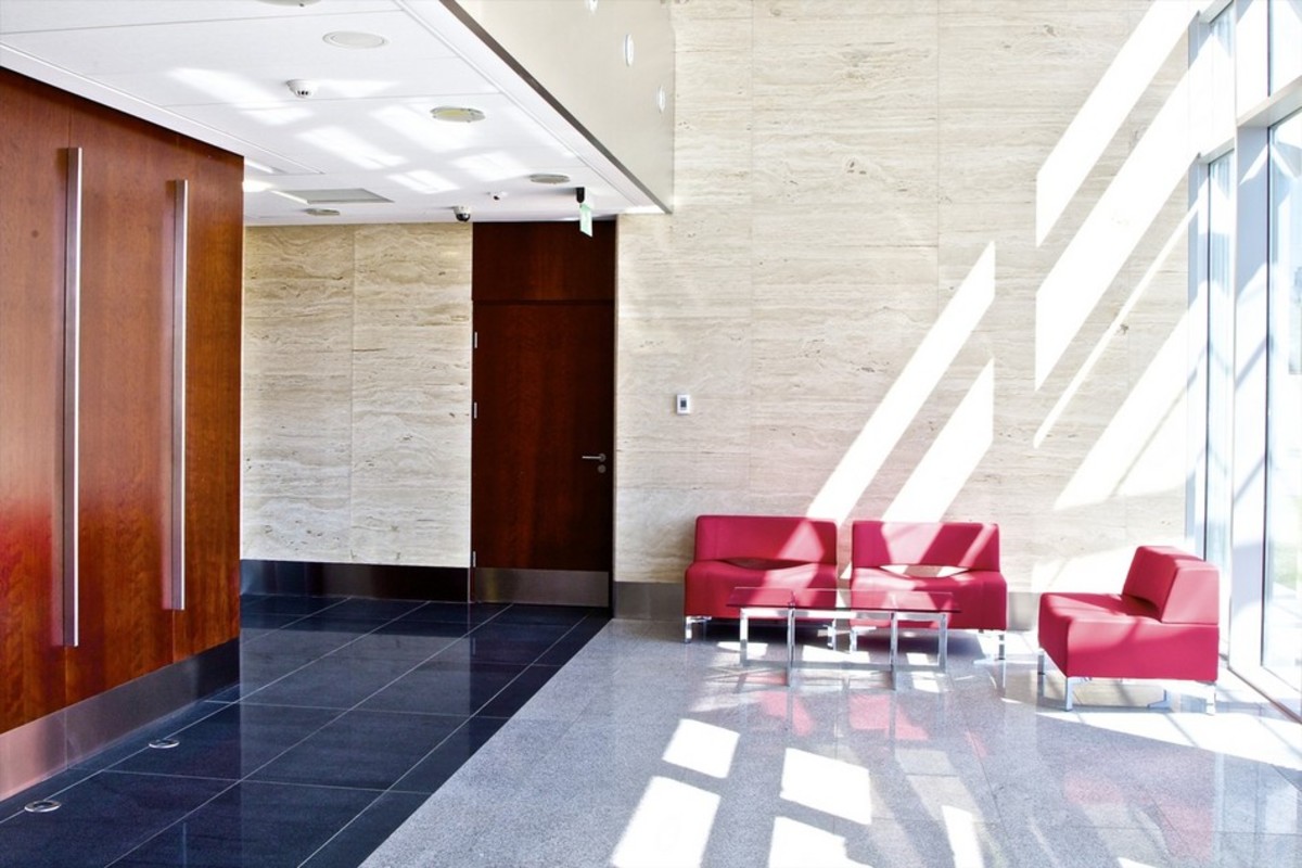 Strefa odpoczynku – wejście główne w budynku Katowice Business Point, zdj.: Ghelamco