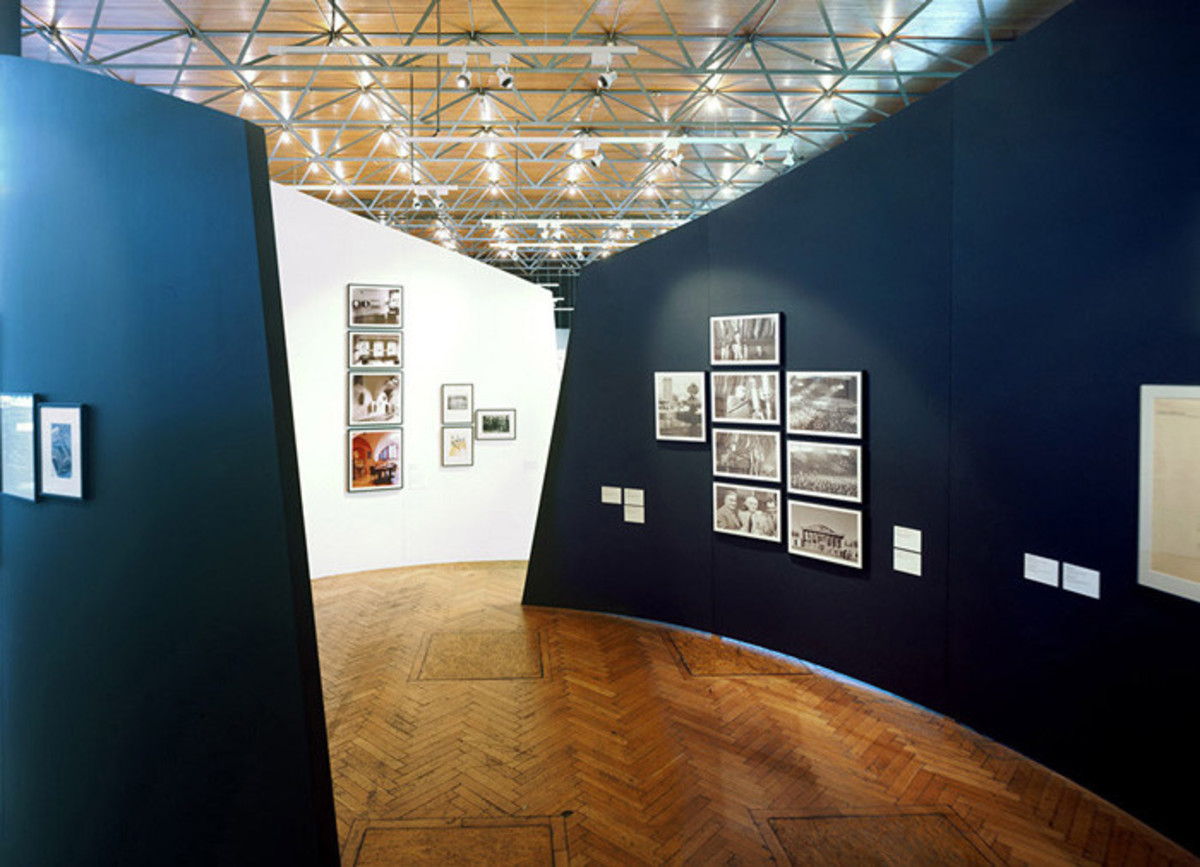 wystawa „Przestrzeń między nami” w Warszawie, fot. Jan Smaga press x to close